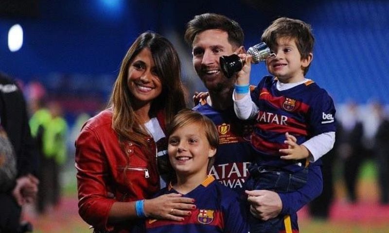 Mối quan hệ giữa Messi và ông Roccuzzo